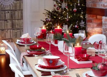 Dekoriranje blagdanskog stola